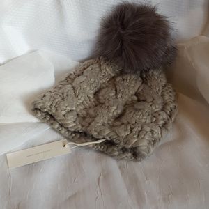 Pompom hat nwt
